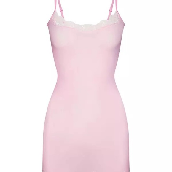 SKIMS FITS EVERYBODY LACE SLIP DRESS cherry blossom multi L Large NWT NEW - Picture 3 of 3